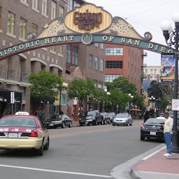 thumbnail petsitter Orlova or pet nanny for