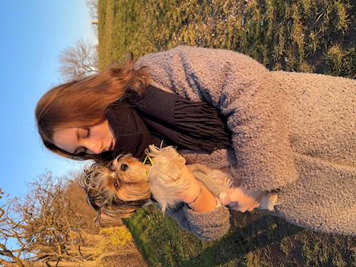 Anna- petsitter Prague nebo Páníček pro psi kočky
