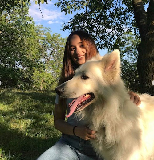 Sandra- petsitter Prague nebo Páníček pro psi kočky 