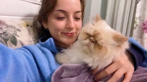 Beyzanur- petsitter Prague or Pet nanny for dogs cats