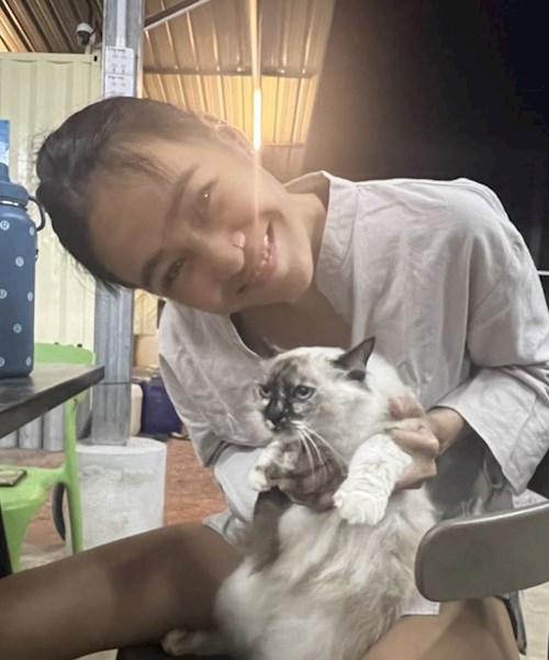 Sharmin- petsitter Praha or Pet nanny for dogs cats