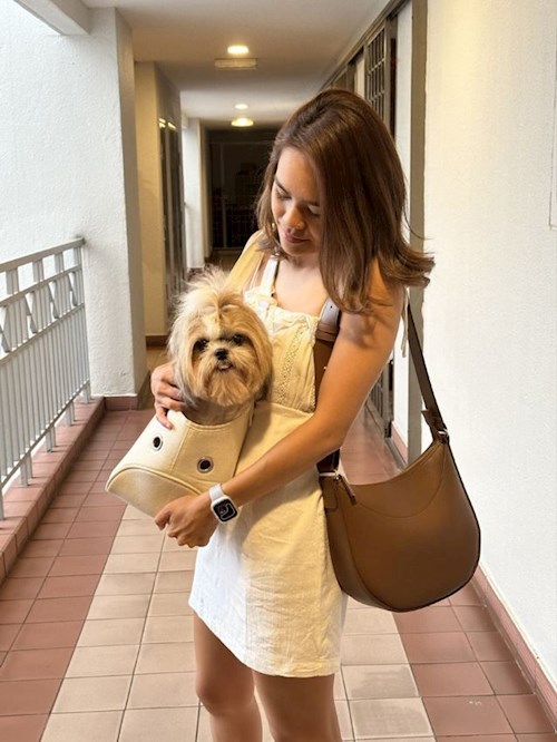 Sharmin- petsitter Praha or Pet nanny for dogs cats