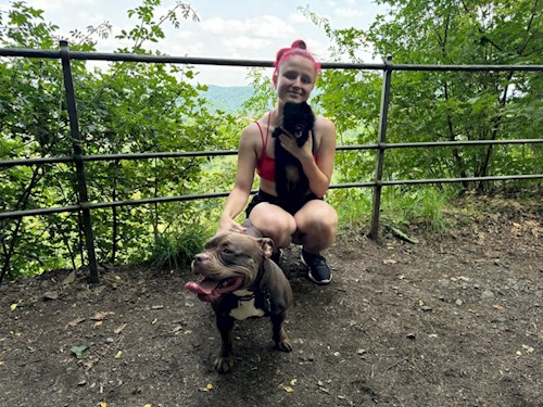 Šárka- petsitter Louny nebo Páníček pro psi kočky