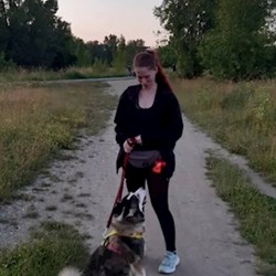 Elizabeth - pet sitter cats dogs Prague