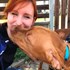 Zuzi + stapan de animal de companie care a apelat la un pet sitter in loc de pensiune canina sau pet hotel