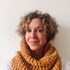 Petra + stapan de animal de companie care a apelat la un pet sitter in loc de pensiune canina sau pet hotel