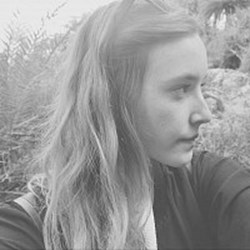 Kristína - pet sitter kočky psi Praha