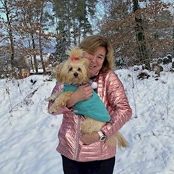 Mili - pet sitter cats dogs Osek