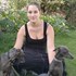 Adéla + stapan de animal de companie care a apelat la un pet sitter in loc de pensiune canina sau pet hotel