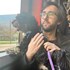 Rodrigo + stapan de animal de companie care a apelat la un pet sitter in loc de pensiune canina sau pet hotel