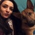 Simona + stapan de animal de companie care a apelat la un pet sitter in loc de pensiune canina sau pet hotel