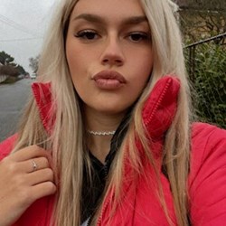 Alžběta - pet sitter kočky psi Dolní Břežany