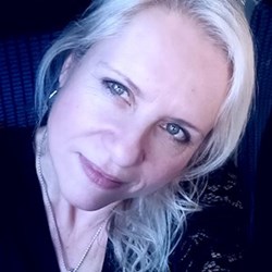 Veronika - pet sitter cats dogs Těchlovice